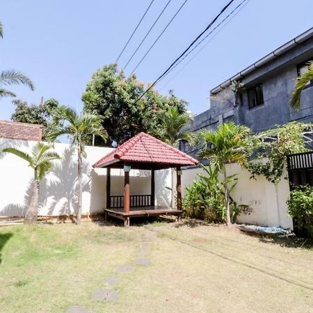 Palmyra Hostel Malang Zewnętrze zdjęcie