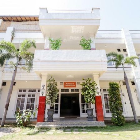 Palmyra Hostel Malang Zewnętrze zdjęcie