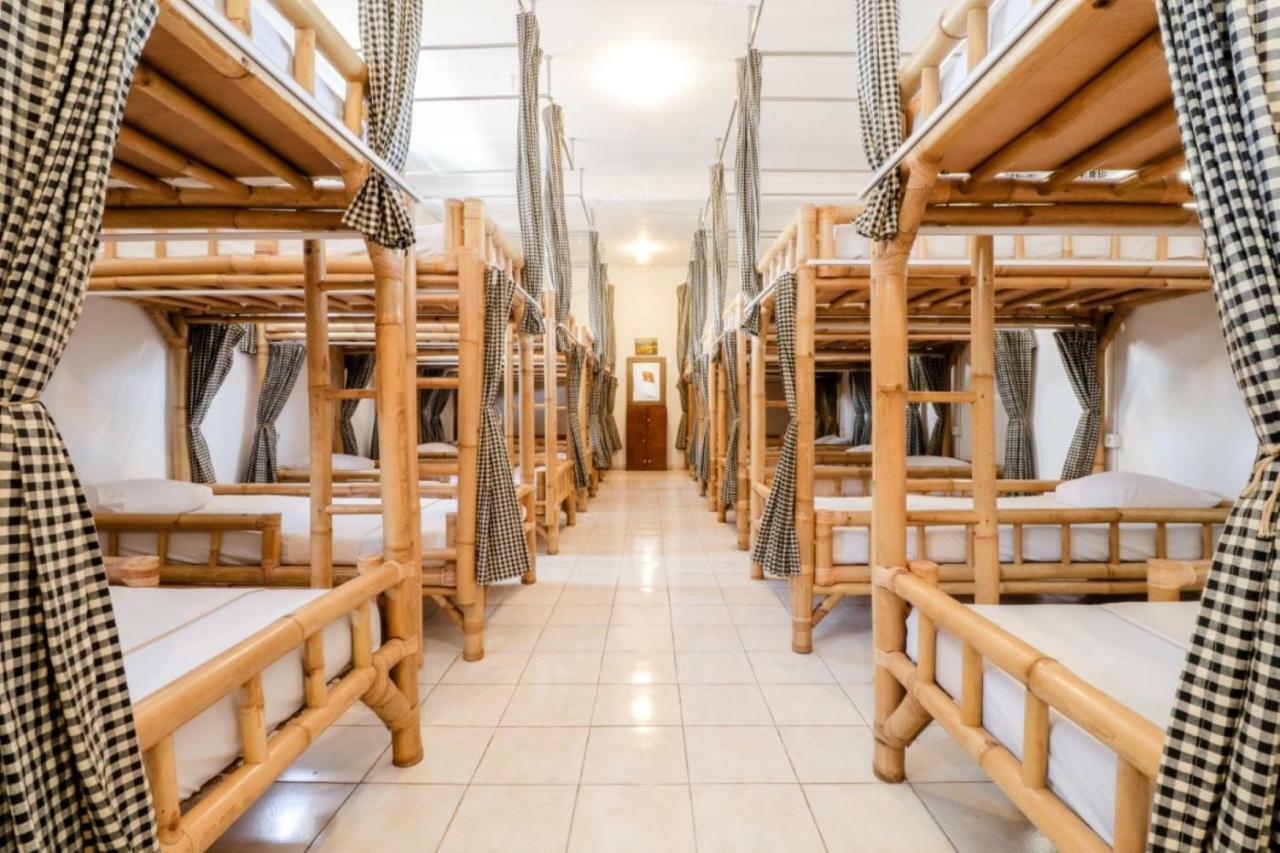 Palmyra Hostel Malang Zewnętrze zdjęcie