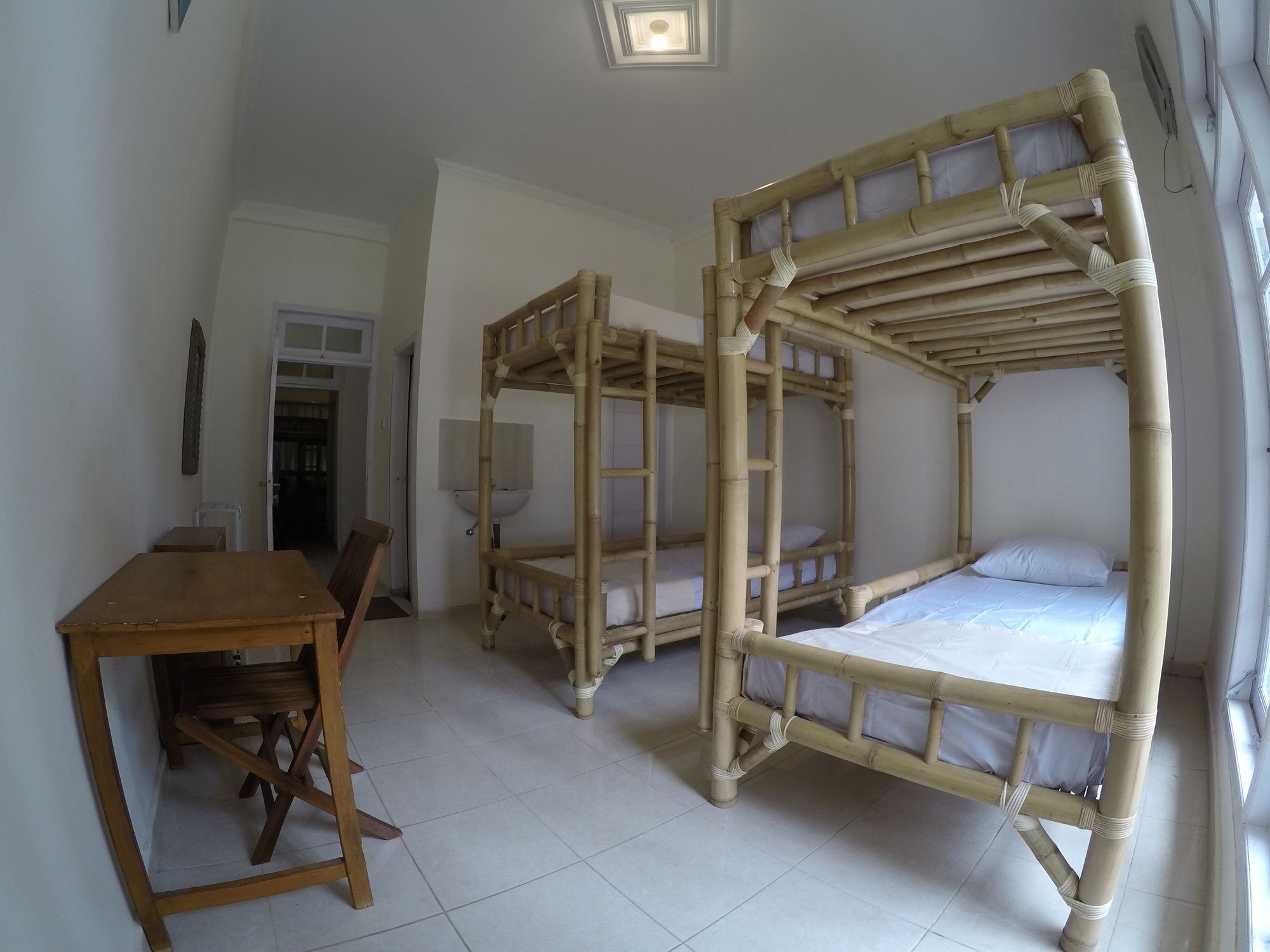 Palmyra Hostel Malang Zewnętrze zdjęcie