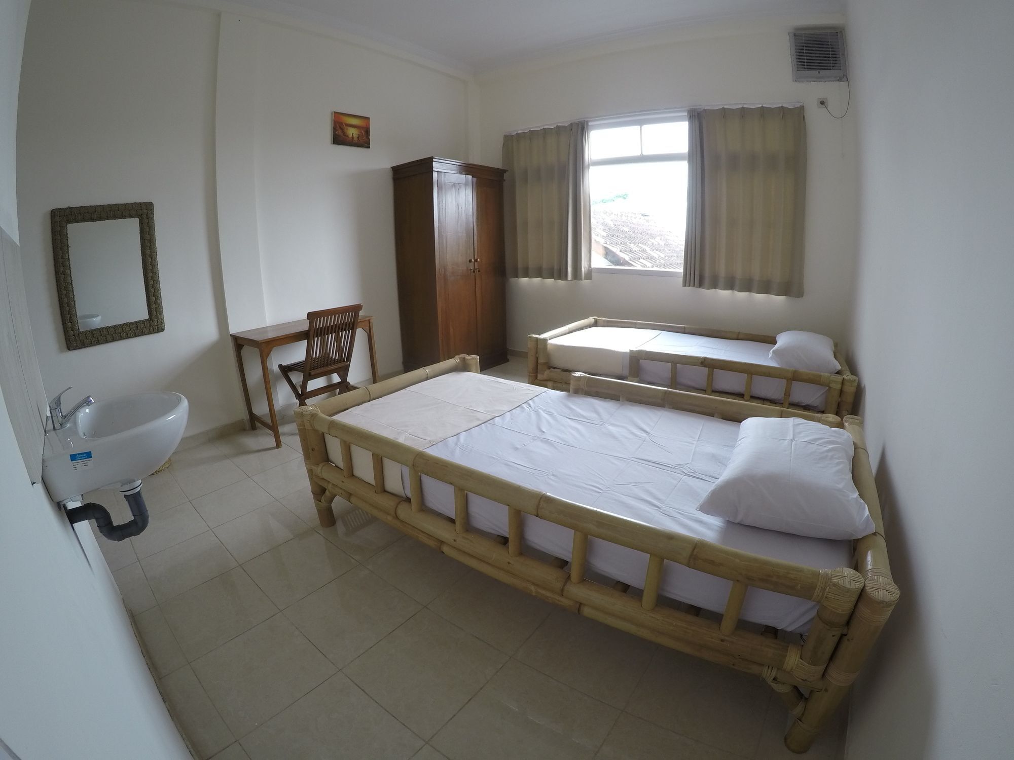 Palmyra Hostel Malang Zewnętrze zdjęcie